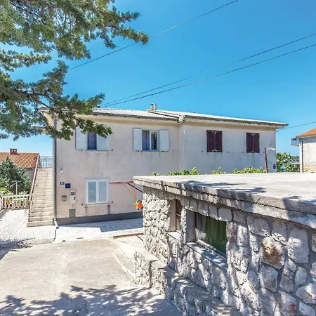 Amazing In With Kitchen Apartament