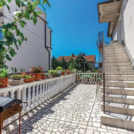 Apartamento 2 Bedroom Stunning In